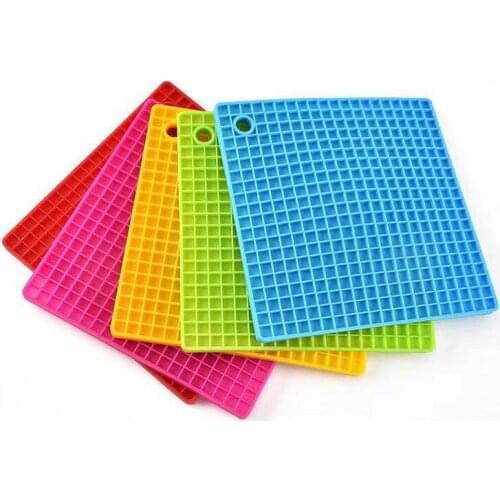 100 pcs 7-inch Silicone Pot Holder Trivet Mat jar Opener spoon Rest Non Slip Flexible Durable Heat Resistant Hot Pads SN1906