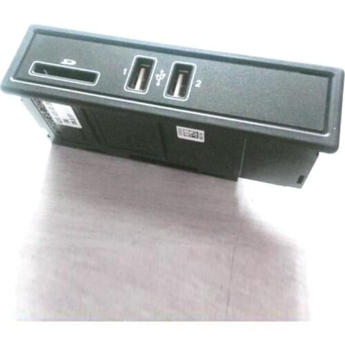 A205 820 02 26 USB interface USB plug SD card reader for Mercedes 205 253 213C180 C260 GLC200 E180 A2058200226