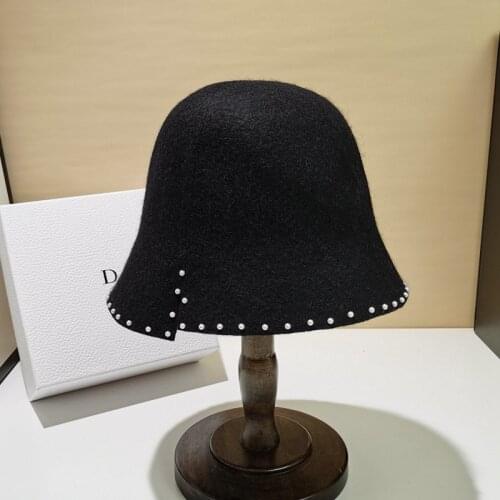 2021 New Bucket Hat Ladies Hepburn Rivet Pearl Wool Fedora Hat Autumn Winter Hats For Women Elegant Wild Casual Basin Hat