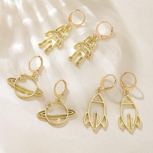 1Pair Fashion Astronauts Hoop Huggies Earings for Women Gold Color Planet Space Rockets Fashion Earrings Jewelry E495