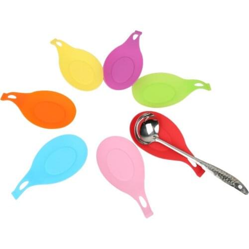 Kitchen Accessories Multifunctional Spoon Mat Food Grade Silicone Anti-scald Spoon Mat Kitchen Barbecue Picnic Utensils