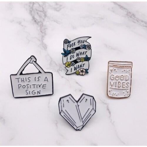 Cartoon Fashion Flower GOOD VIBES Enamel Pins White Heart Shape Button Badges Brooch Bag Shirt Hat Women Jewelry accessories