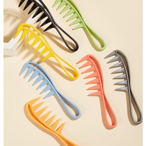 1PC Cartoon Color Wide Tooth Oil Comb Back Comb Combs Fish Bone Shape Hair Brush Barber Brush Hairstyling Tool