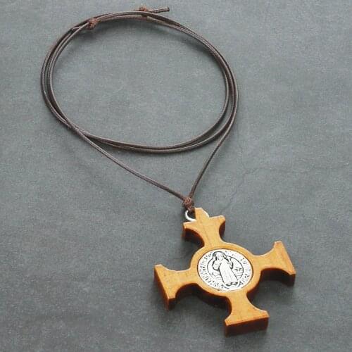 Religious St Benedict Medal Exorcism Pendant Necklace Wood Catholic Roman Cross Necklace for Women Men Church Jewelry Gifts CN99