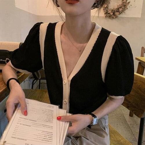 Small Fragrant Wind short-sleeved sweater woman summer fashion temperament bubble sleeve patchwork color v-neck thin shirt Cardi