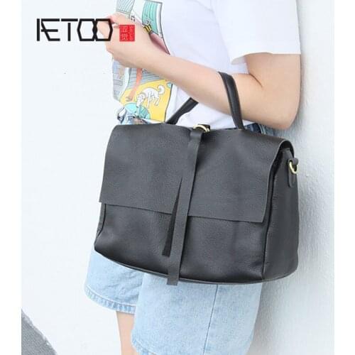 AETOO Retro fashion handbag, first layer leather crossbody bag, ladies trendy envelope bag