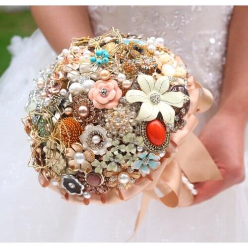 Golden vintage brooch bouquet Handmade jewelry crystal Gold Bride 's Bouquet Customizable Wedding bouquets Fashion personality