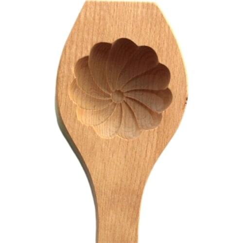 3D Flower Pattern Eco-Environmental Traditional Wooden Cookie Carved Round Wooden Mould Easy Clean Gift for Family Home