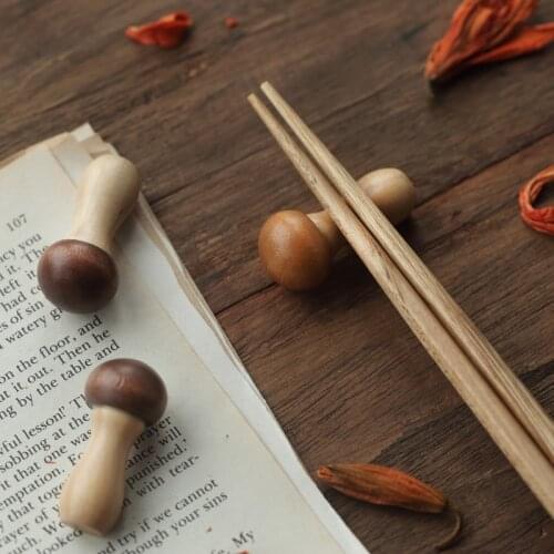 Wood Mushroom Chopstick Holder Chop Sticks Rest Mini Cute Chinese Korean Japan Wooden Rack Chopsticks Stand Shelf Home Decor