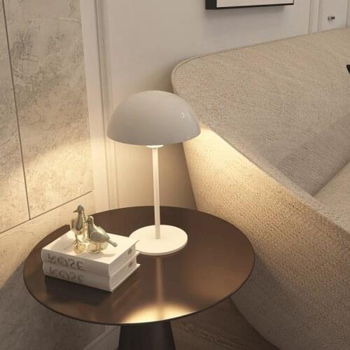 E14 Creative Mushroom Small Table Lamp European Style Living Room Bedroom Study Bedside Lamp Creative Personality Lamp