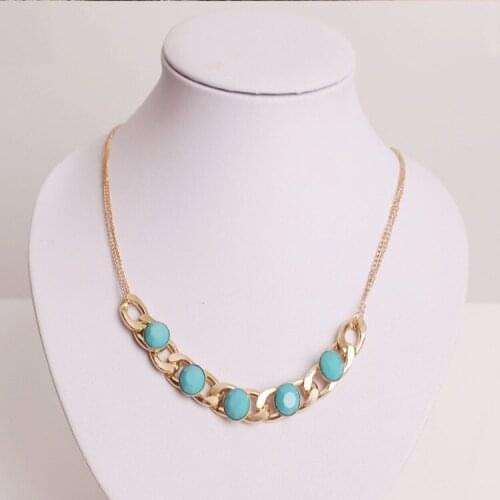 New Popular Big Pendant Clavicle Chain Green Necklace Womens Delicate Banquet Jewelry For Women Statement Necklace