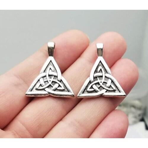 8pcs/lot--28x24mm, triangle cham,Antique silver plated triangle Symbol Charms,DIY supplies,Jewelry accessories