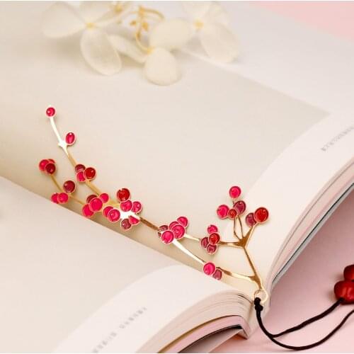 Exquisite Hollow Red Bean Metal Bookmark Classical Chinese Style Flower Bookmarks Mark Books Creative Simpl Beautiful Gift