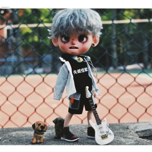 BJD Doll Clothing is suitable for a 3 piece suit of 1/4 1/6 Blythes 1/6 size fashion hoodie white coat, cargo pants and shorts