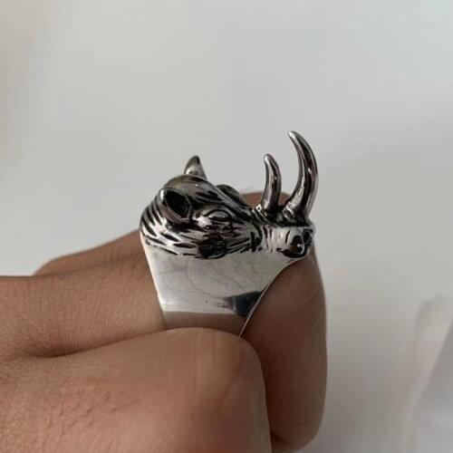Unisex Titanium Steel Personal Rhinoceros Self Defense Ring Punk Anti-wolf Finger Ring Vintage Wolf Rings Gift Safety Tool