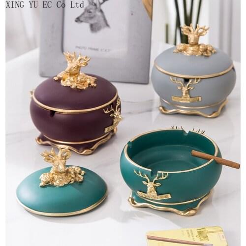 Nordic Green Resin Ashtray with Lid Home Living Room Anti Fly Ash with Lid Creative Light Luxury Home Decoration Accessories