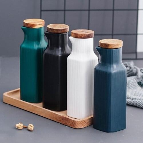 Japanese Style Ceramic Salt Jar with Bamboo Lid Soy Simple Sauce Bottle Creative Leak-Proof Oil Vinegar Bottle Kitchen Tableware