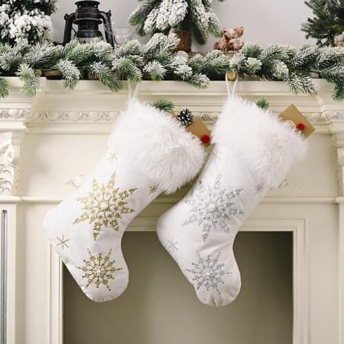 Snowflakes Christmas Socks Pearl White Plush Candy Socks Gifts Bag Christmas Tree Hanging Ornament Kids Gift Fireplace Decor