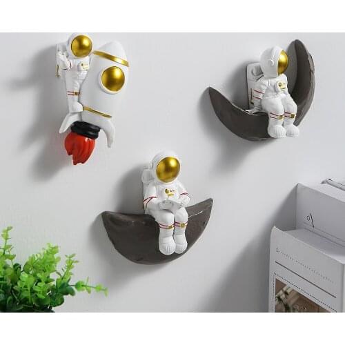 Decorations for Living Room Hanging Wall Shelf Gifts Nordic Wall Decoration Frame Astronaut Resin Figure Wall Shelves Decorative