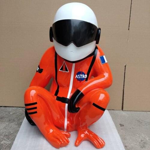 Modern Creative Hand-Painted Graffiti Gorilla Statue Resin Crafts Sculpture Nordic Home Decoration Statue Ornaments Accessories