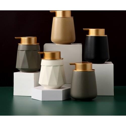 Nordic Style Ceramic Liquid Soap Dispenser Bottles Shower Gel Shampoo Bottle Hand Sanitzer Dispenser Bathroom Accessories Set