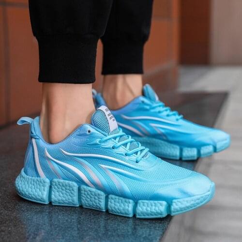 Trendy mens breathable running shoes cushioning lace-up sports shoes outdoor travel shoes professional training shoes