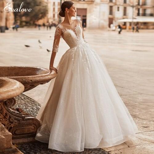 EVALOVE New Elegant Scoop Neck Button Floor-Length A-Line Wedding Dress 2021 Gorgeous Appliques 3/4 Sleeve Vintage Bridal Gown