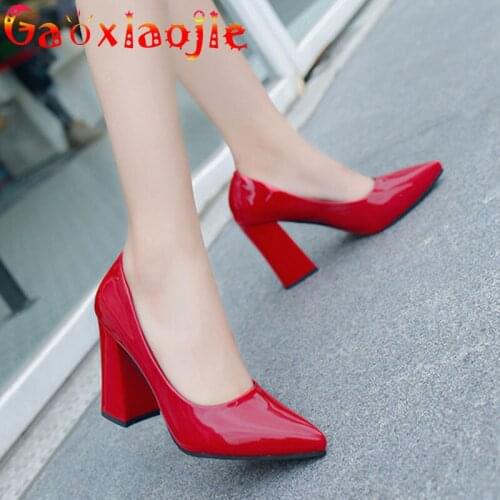 2021 Classic Sexy Pointed Thick Heel Women Pumps 9.5CM Simple Style Office Career Shoes Fashion Party Wedding High Heel Shoes