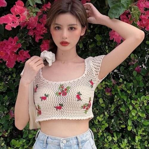 Knit Cropped Tops 2020 New Hollow Out Embroidered Floral Pattern T-shirt Chic Slim Crochet Square Neck T Shirt