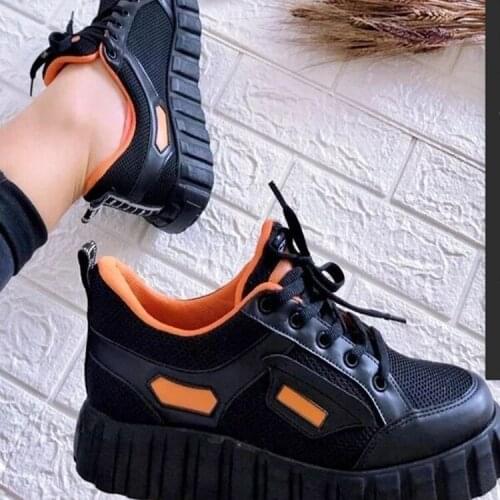 2021 New Womens Sports Shoes Large Size Leisure Sports Flat Bottom Lace-up Mesh Breathable Color Matching Womens Sneakers