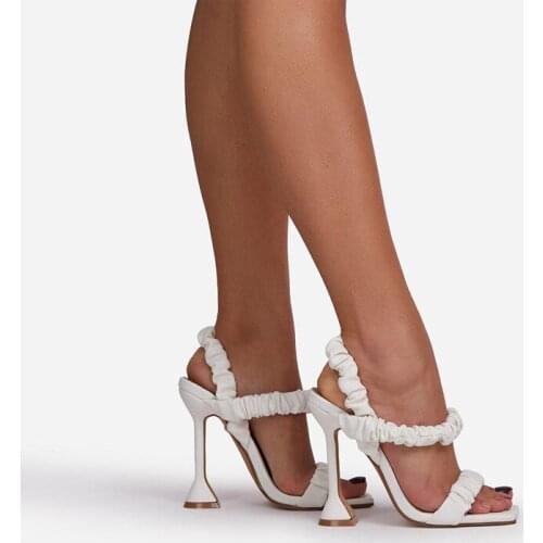 2021 New Black and White Elastic High Heels Sandals Thin Heel Fashion Womens Wedding Dress Photo High Heels Sandals