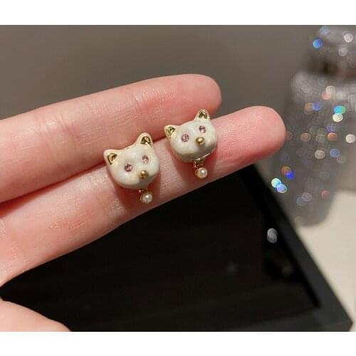 Origin Summer Korean Fashion White Black Cat Stud earring for Women UniquDesign Animal earrings Holiday Jewelry Accessories