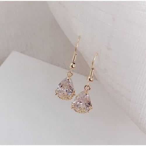 New White Water Drop Long Earrings Zircon Geometric Asymmetry Cute Dangle Earrings Women Wedding Fashion Jewelry