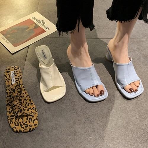 Summer New Slippers Women Peep Toe High Heels Shoes Outdoor Fashion Wild Round Heels Women Shoes Leopard Sandals Slipper Shoe