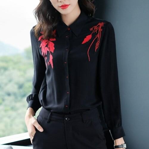 Saier Queen Blouses With Embroidery