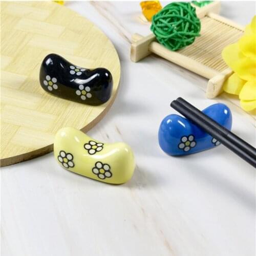 Creative Ceramic Cute Plum Pillow Chopstick Rest Sushi Chopstick Rest Pen Holder Home Decoration Hotel Chopstick Rest 3 Colors