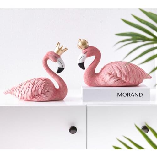 Resin King and Queen Flamingo Ornaments Decorative Figurines Home Desk Decor Craft Wedding Birthday Gifts