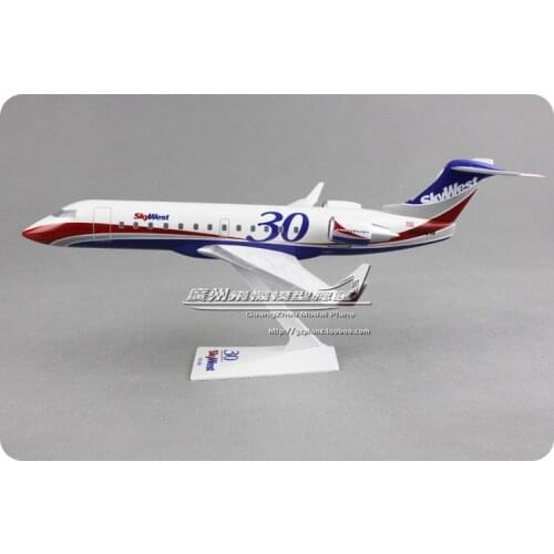 28CM American SkyWest Airlines 30Th CRJ-200 N443SW 1:100 Plastic Assembled Plane Model American Airlines Aircraft Model