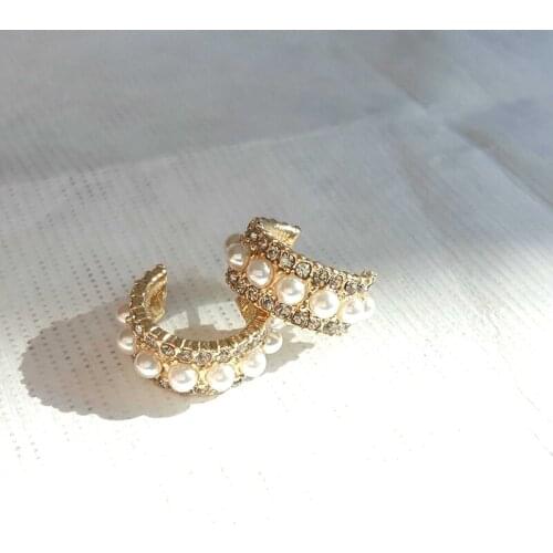 WTLTC Antique Open Small Hoop Earrings for Women Vinatge Multi Pearls Earrings Wedding Party Earrings C Shaped Retro Brincos