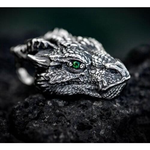Retro Personality Dragon Green Gem Eye Pendant Necklace Silver Color Necklace Chinese Style Mens Hip Hop Dance Jewelry