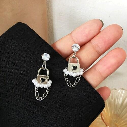Diamond Stud Earrings Women Fashion Temperament Contracted Love Small Padlock Pearl Jewelry