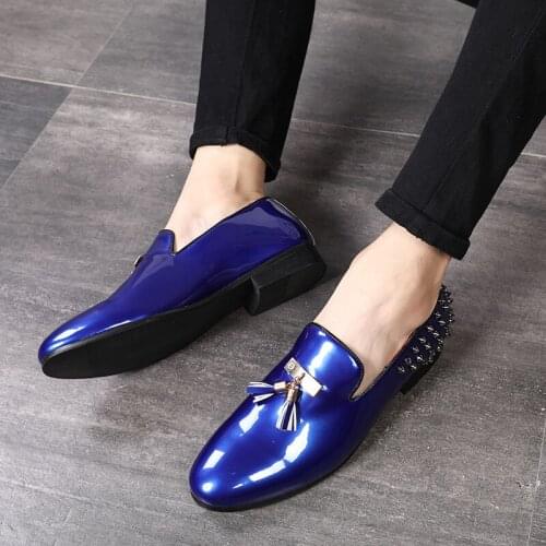 2020 fashion Formal shoes For Christmas party Rivet tassel oxfords shoes Male Business Wedding leather shoes Blue Spiked Loafers