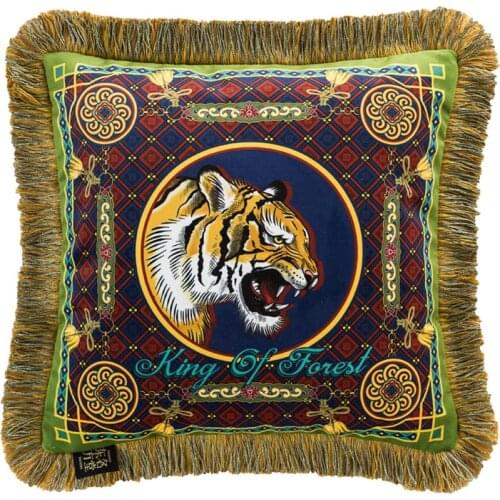 Throw Pillow Covers Decorative Square Pillow Case Luxury Vintage Chinese Artistic Tiger Print Soft Velvet With Heavy Tassel 45cm