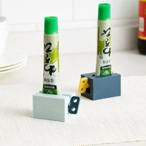 Bathroom Toothpaste Squeezer Multi-functional Hand Cream Cleanser Squeezer Bathroom Supplies Squeezing Device Rolling Holder