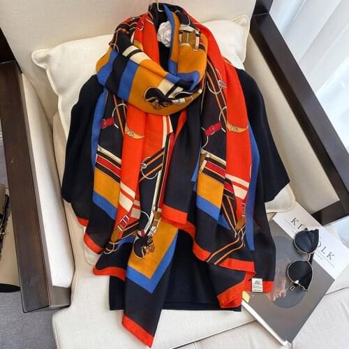 2021 Autumn New Cotton Pashmina Shawl Lady Wrap Warm Winter Scarves Animal Chain Design Print Female Foulard Beach Stoles Scarf