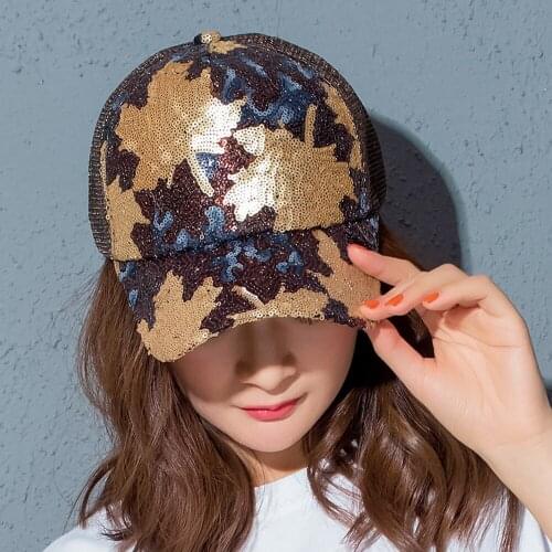 Summer Sequins Maple Leaf Print Baseball Caps Korean Harajuku Sun Hats Ponytail Snapback Mesh Hat Adjustable Hip Hop Cap Outdoor