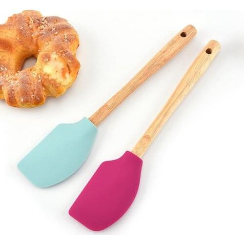 Kitchen Baking Spatula Silicone Cream Scraper Wooden Handle Scraper Cake Cream Pastry Spatula Colorful Head Spatula Baking Tool