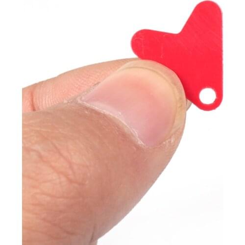 100pcs/lot Plastic Fishtail for Spinners Spoon Trout Spoon Fishing Lures Red Heart Sequins Attracting Fishes Pesca