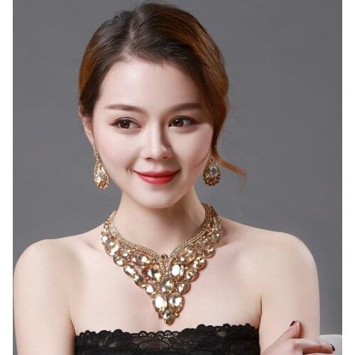 European and American luxury clavicle chain Necklace earrings set exaggerated dress dinner female sweater chain