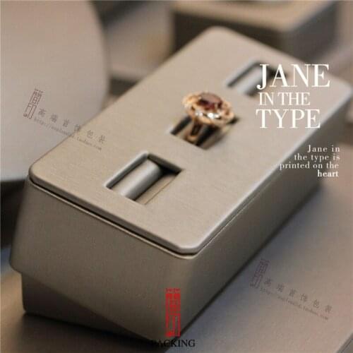 Counter jewelry display props for 3 rings the Display of jewelry window jewellery holder for rings silver color